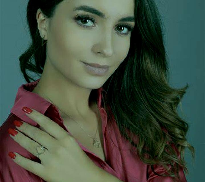 Paula 2 Penelles escort