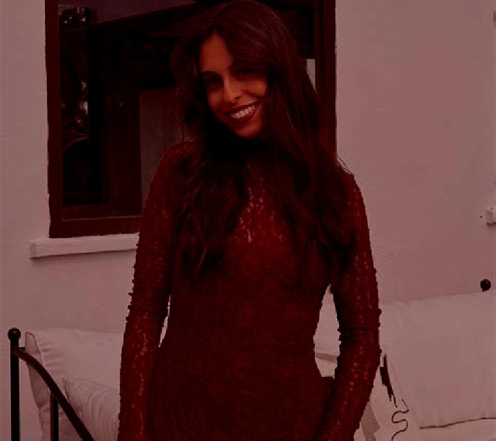 Paula Brinas escort