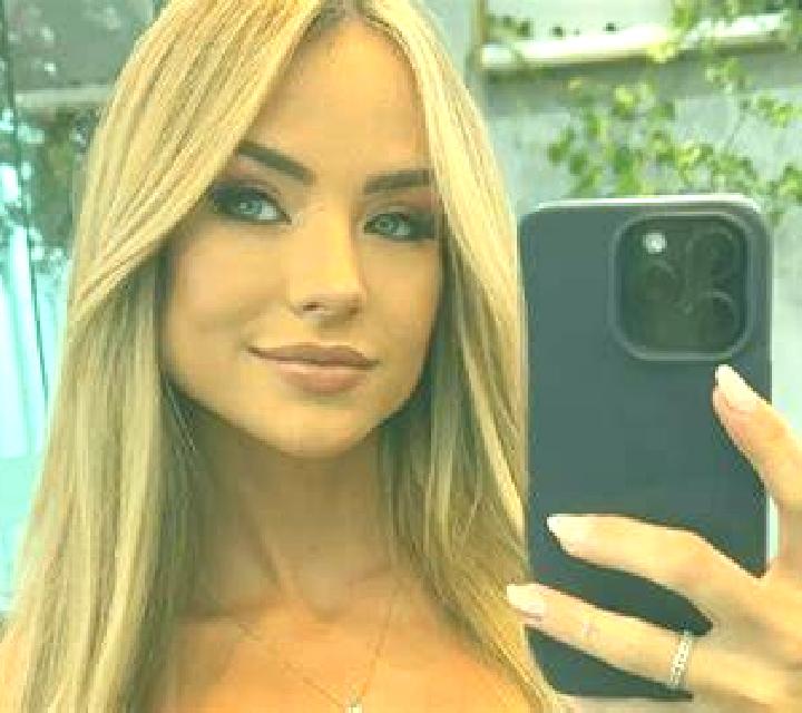 Regina Casarejos escort