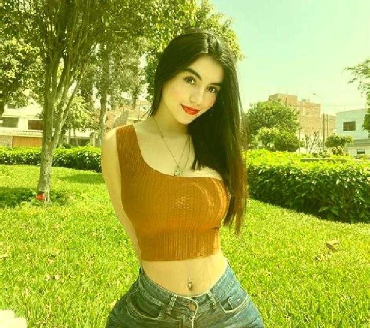 Regina Fuentelespino de Moya escort