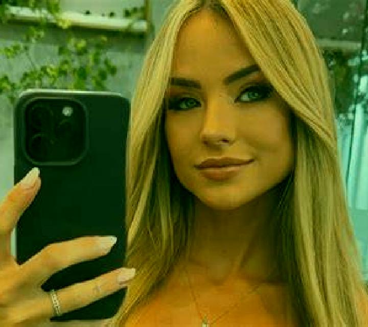 Renata Carbajo escort