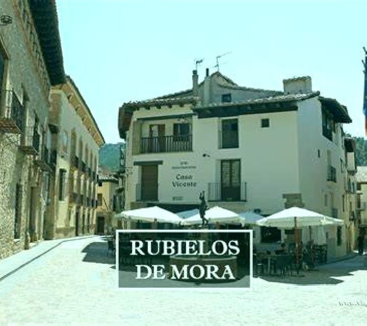 Renata Mora de Rubielos escort