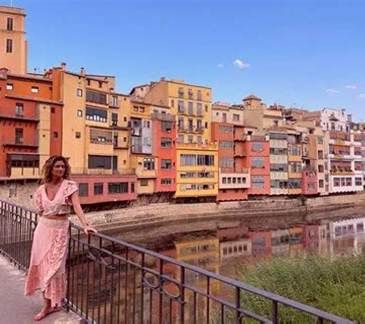 Sara Montenegro de Cameros escort