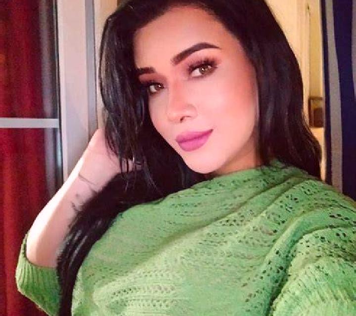 Selene 2 Sils escort