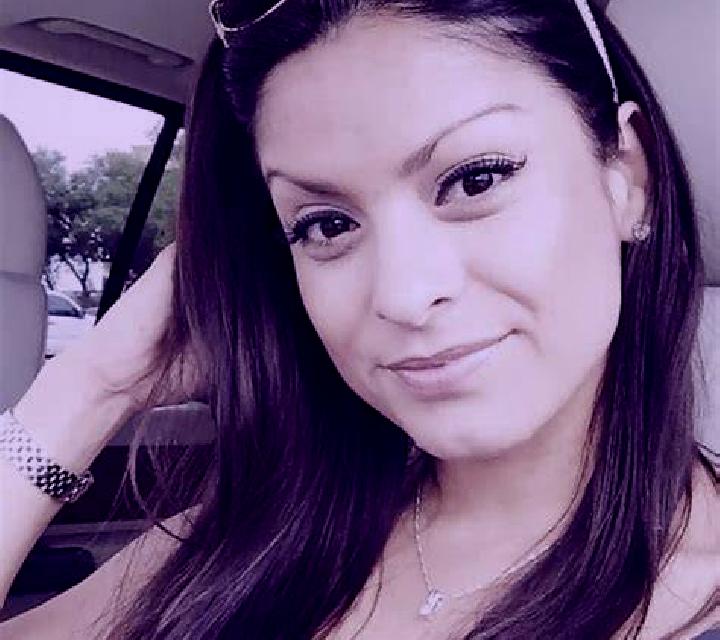 Valentina 3 Coles escort