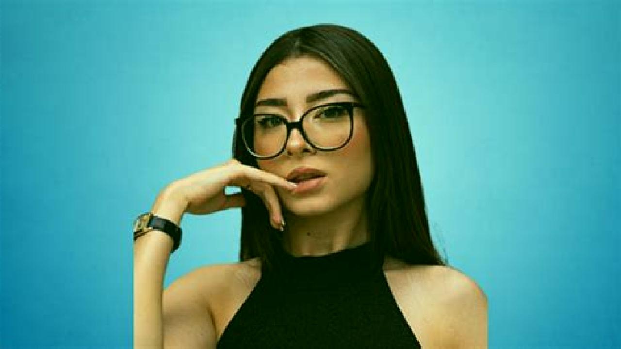 Valentina 3 Durcal escort