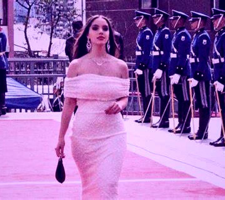 Valentina 3 Escanuela escort