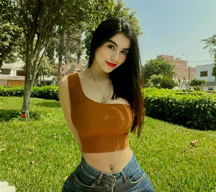 Verónica Yatova escort