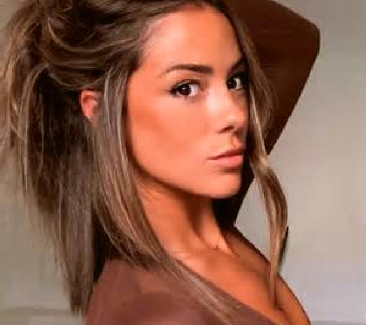 Yasmin Villamesias escort