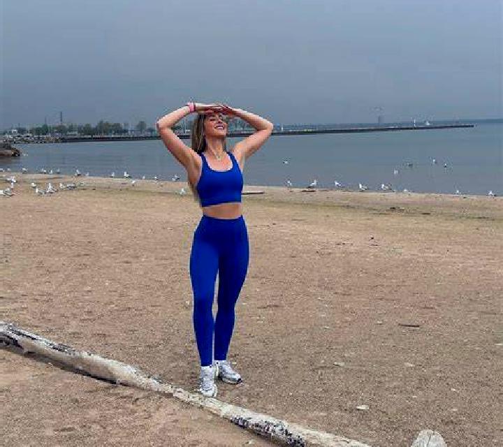 Zara 3 Armananzas escort