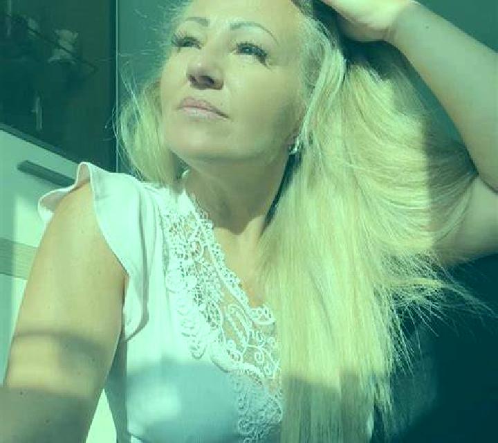 Zara Llanca escort