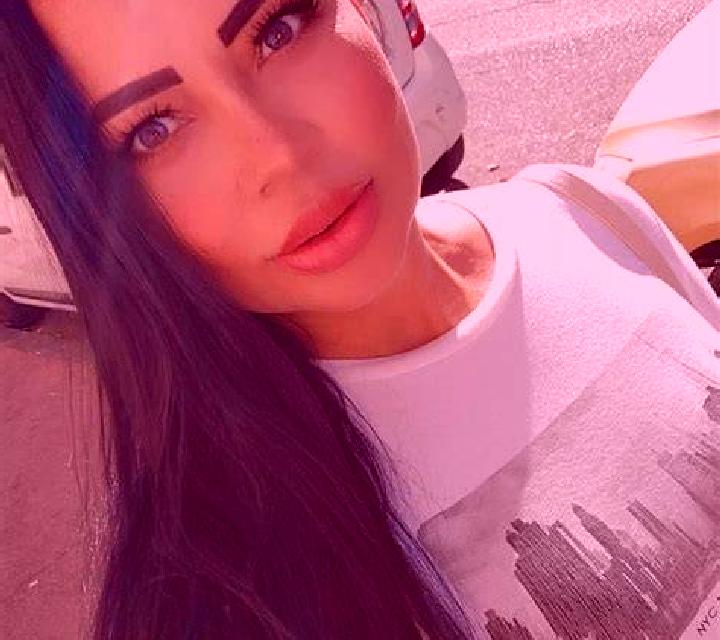 Zara Porrera escort